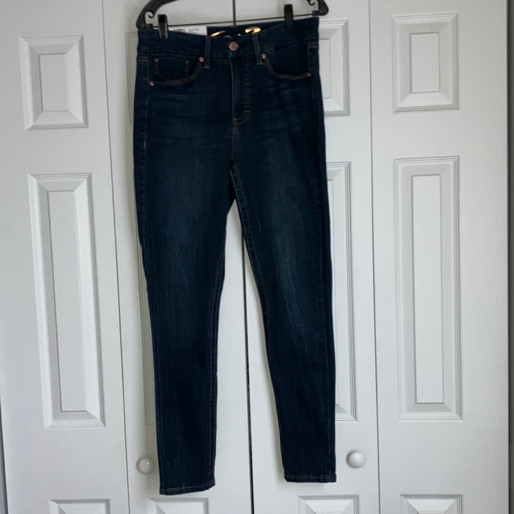 Seven7-NWT-Lady’s-Tummy Less-High Rise-Skinny Jeans-Size 10